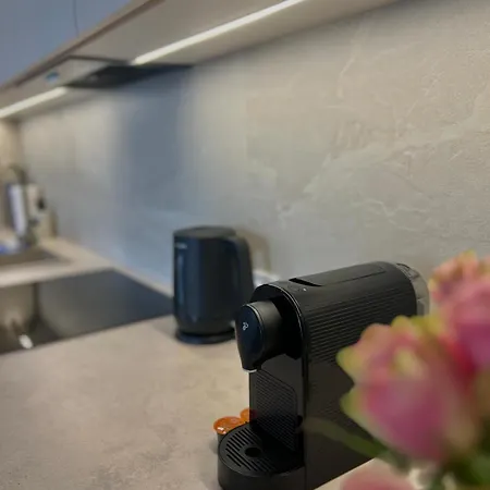 아파트 4summer Golden Hour Parking *