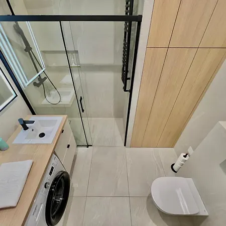 4summer Golden Hour Parking 아파트 *